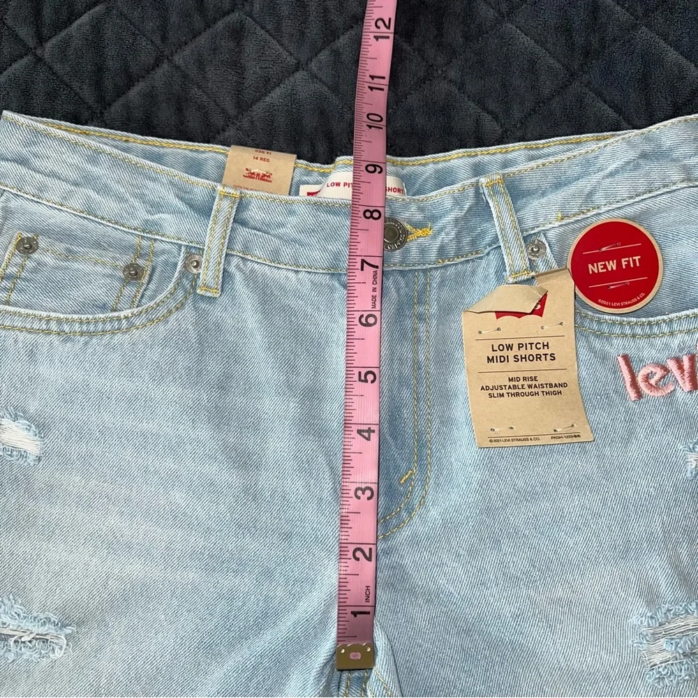 Levi's Girl's Jean Shorts Size 14 Embroidered Distressed Denim Midi A